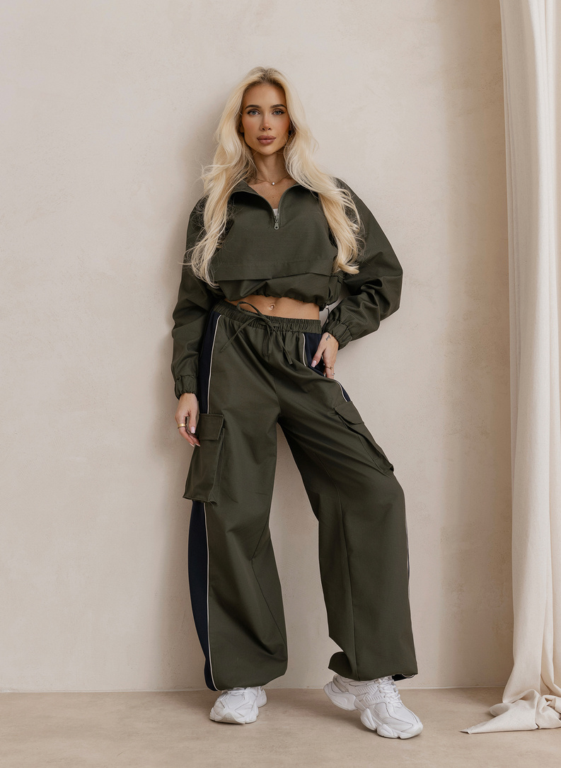 Women's UPTOWN REBEL SWEATSHIRT olive