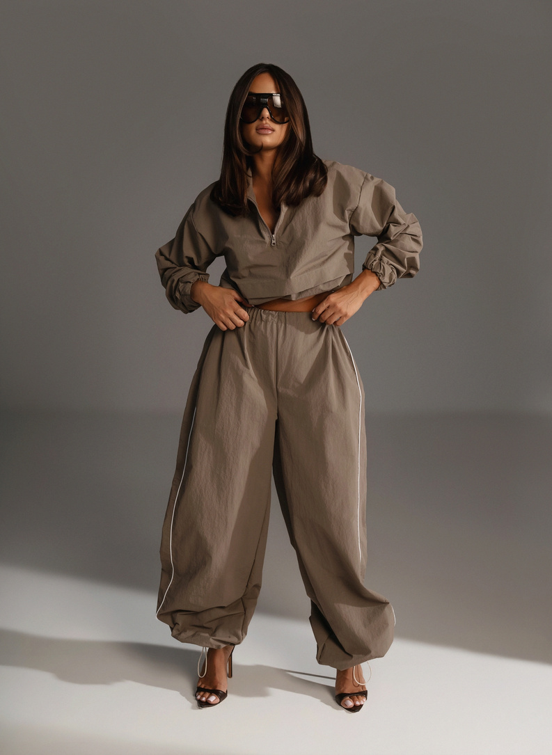 ONYX SET ecru sweatshirt and wide-leg trousers