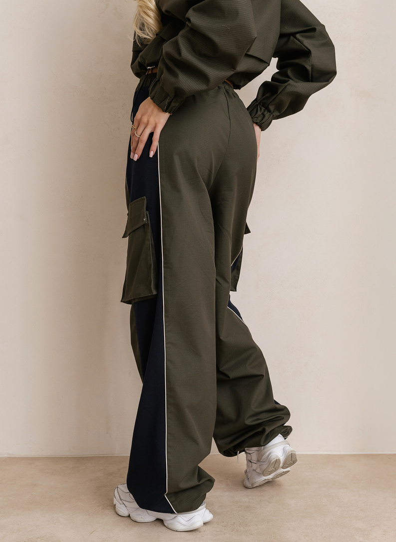 UPTOWN REBEL PANTS olive-navy sports pants