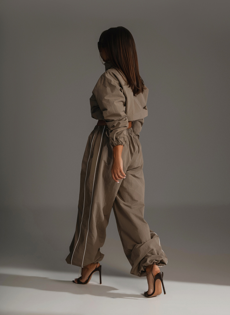 ONYX SET ecru sweatshirt and wide-leg trousers