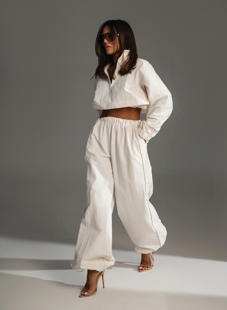 ONYX SET ecru sweatshirt and wide-leg trousers