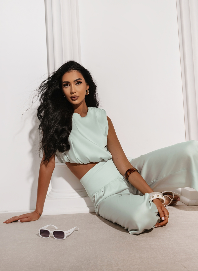 LUNA SET Blouse and Pants Set in Pistachio